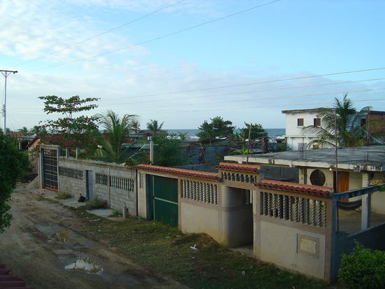 Blick von unserer Posada aus im Dorf Tacarigua de la Laguna