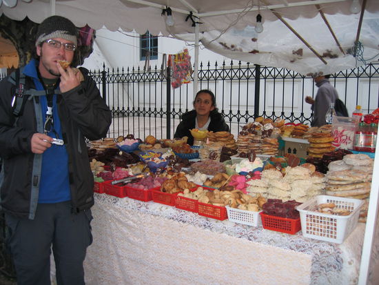 Auch Dani konnte den Leckereien nicht wiederstehen