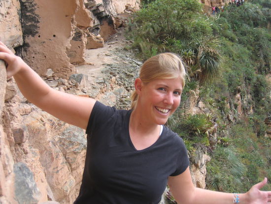 hinter mir el Pueblo Muerto