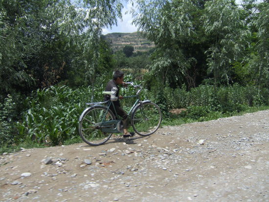 .... der andere eben so -&gt; wenn das Rad zu gross ist muss man sich eben zu helfen wissen!!