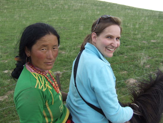 Diese Tibeterin hat uns begleitet und mit Vivi das Pferd geteilt