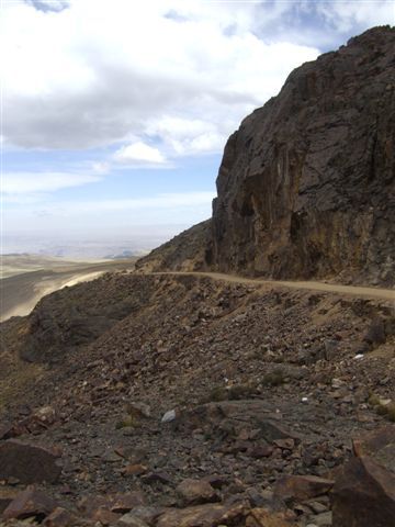 Warum dieser Strassenabschnitt nicht ebenfalls Death Road genannt wird wissen wir nicht....uns wurde jedenfalls an manchen Stellen ein wenig mulmig im Bauch