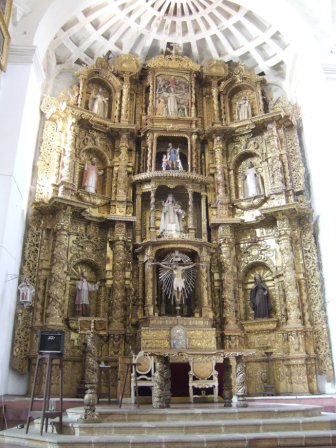 Iglesia de la Merced, alles was hier zu sehen ist, ist mit Gold ueberzogen!