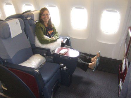Bei knapp 10 Stunden Flug und soooooo viel Beinfreiheit haben wir sicherlich nichts dagegen