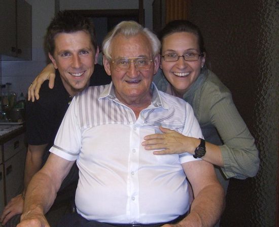 Moege uns Opas Gluecksbringer, der uns schon einmal heil um die Welt gebracht hat, weitere 4 Monate beschuetzen!