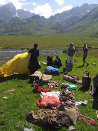 Aufbau unseres Camps