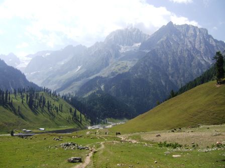 Das Ziel unserer Wanderung ist zu sehen, Sonamarg