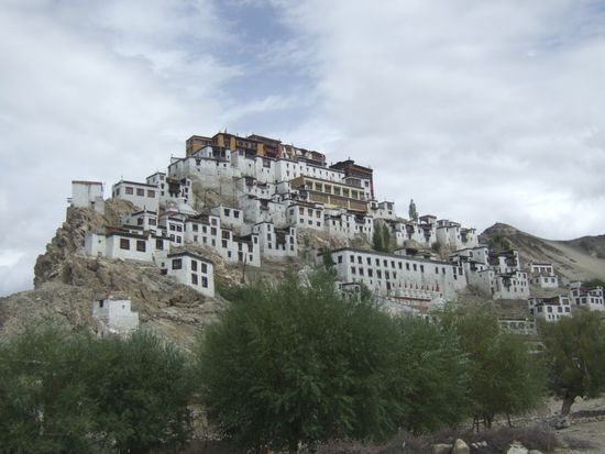 Das im 15.Jhd gegruendete Tikse-Kloster