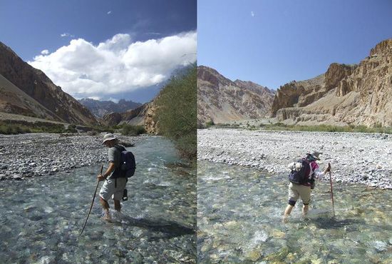 Der Markha-Fluss ist einige Male zu Queren und die Abkuehlung kommt jedes mal gelegen