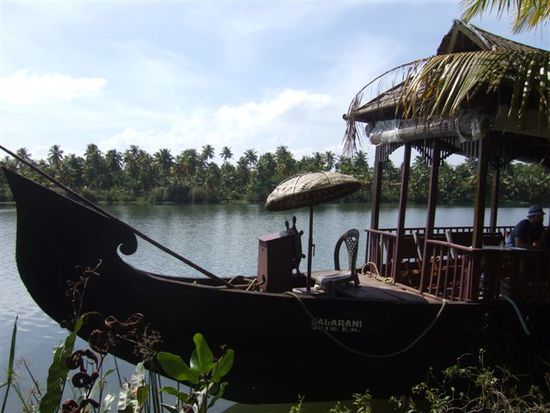 Am Tag danach machen wir eine gemuetliche Backwater-Tour. Zuruecklehnen und geniessen!!!!
