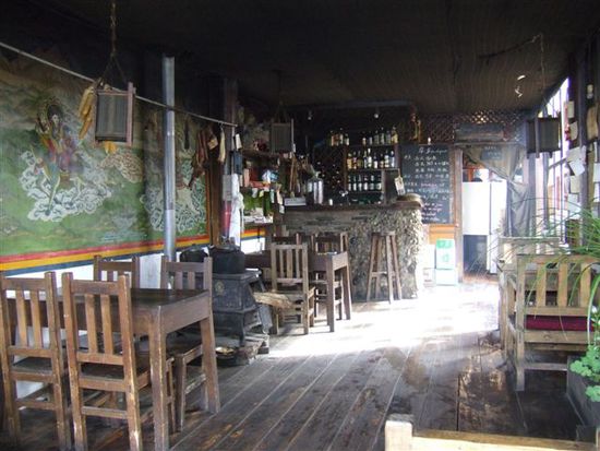 Die gemuetliche Stube des "Migrating Bird Cafe"...