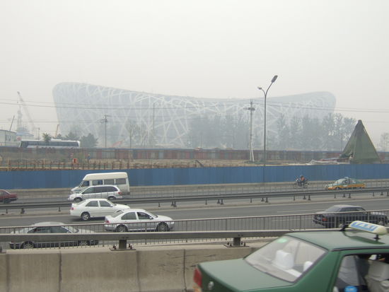 Eines der Olympia Stadien (Vogelnest)