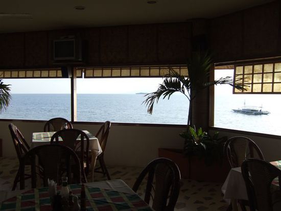 Das Restaurant mit Blick aufs Meer