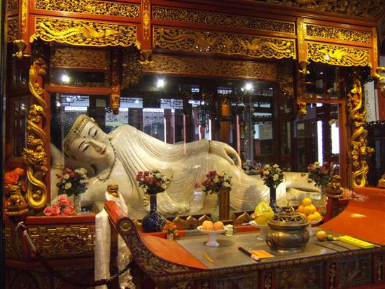 Liegender Buddha
