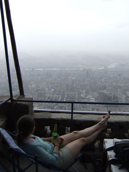 Blick auf Lanzhou mit dem Gelben Fluss (Huang He) im Hintergrund