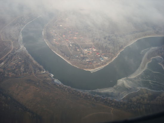 Anflug auf Krasnodar über das Tal des Flusses Kuban