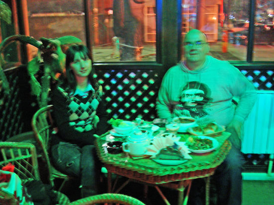 Natascha und ich. Und der fotografierenden Kellnerin zitterten wohl die Hände...