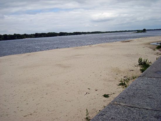 kleiner Dnjepr-Arm nahe Stadtzentrum von Krementschug
