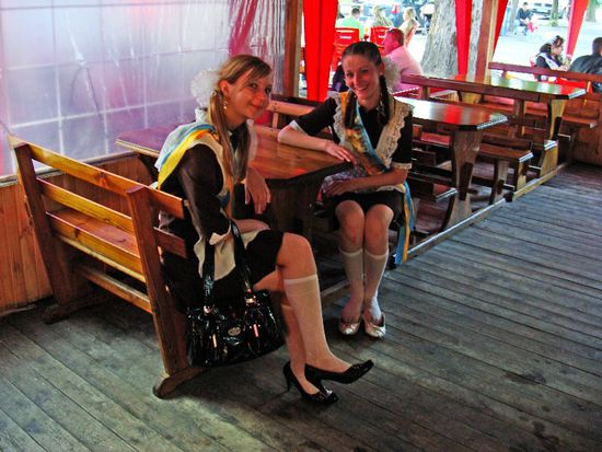 Na, sind Masha und Jekaterina nicht wirklich süß? Mich erfreute ihr Lächeln.