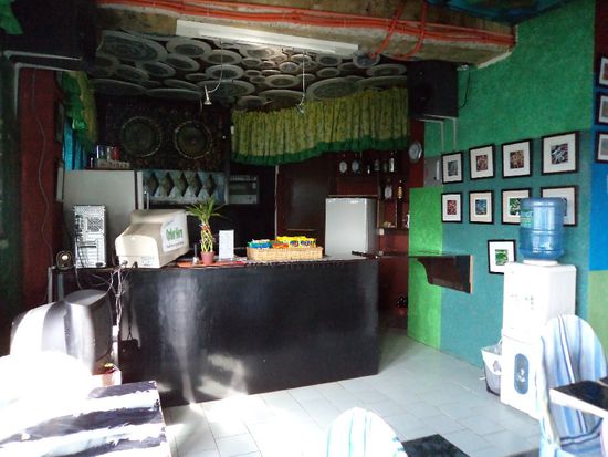 Restaurant im Ponce Suites / Davao