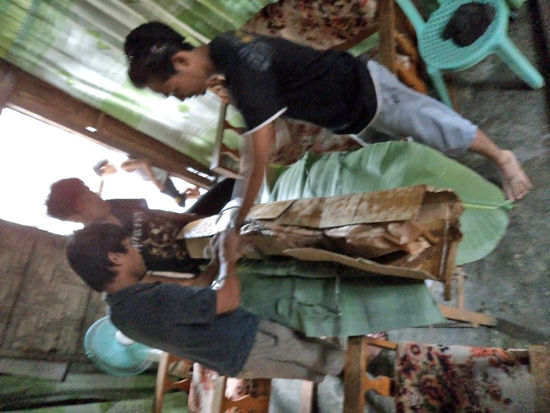 Traditionell zerlegt auf dem Bananenblatt