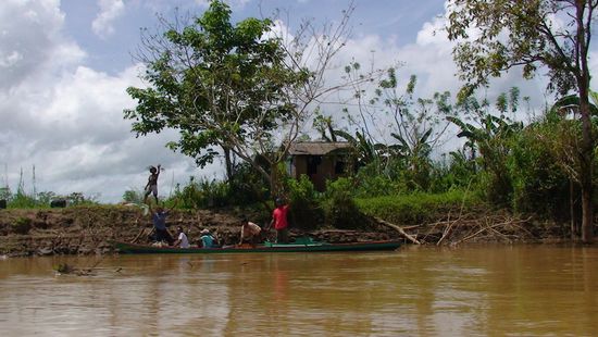 Freundliche Fischer winken.