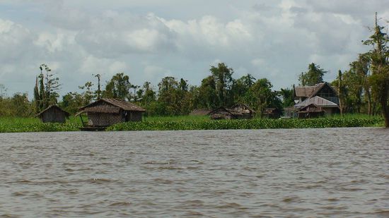 Und wir kommen zurück zur Siedlung der Manobos.