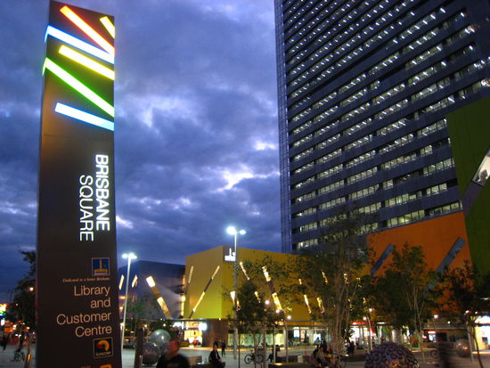 Brispane Square (um 18 Uhr)