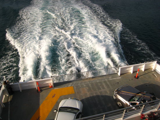 Der 4WD-Landrover wurde von MiCat zur Insel gebracht