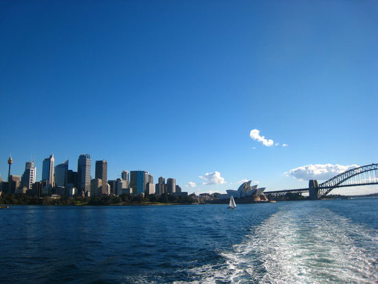 Auf der  Faehre nach Manly, Blick zurueck nach Sydney Downtown