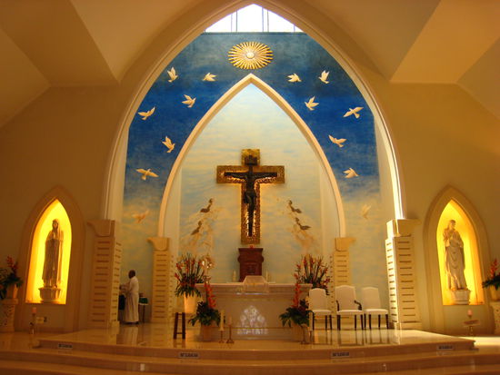 Altar der katholischen Kirche (Kuta)