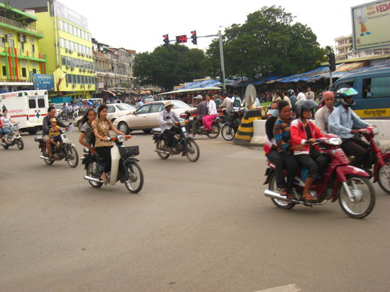 Eine Kreuzung, ohne Ampel, ohne Polizist!