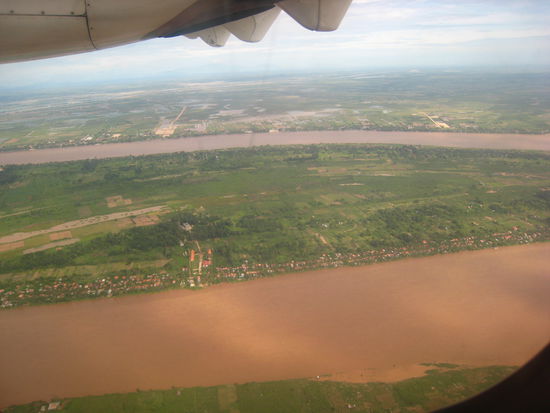 Flug über den Mekong-River nach Phnom Penh
