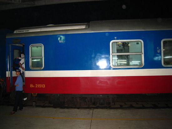 Zugfahrt von Saigon nach Nha Trang (Schnellzug SE6: 19 Uhr bis 2:45 Uhr)