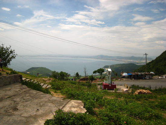 Blick Richtung Suedvietnam (Bucht von Da Nang)