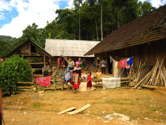 Flowered H'Mong Family (Village near Bac Ha)
