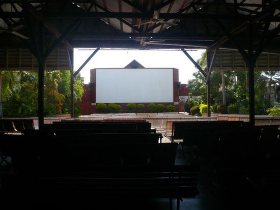Das Kino in Broome. Sieht gemuetlich aus!!