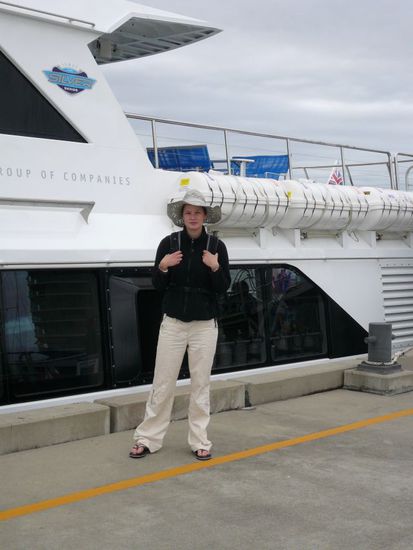 Oh man, schon wieder...ja kein Anzug und Stoeckelschuhe mehr. Ich vermisse nichts!