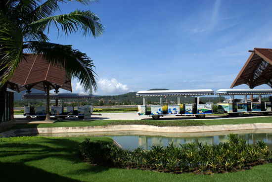 Kurz vor dem Abflug am malerischen Flughafen von Samui....