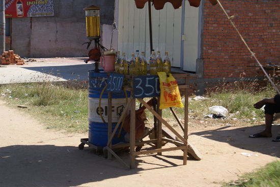 Bezin gefaellig? 1.5 Liter-Flasche = 70 Rappen