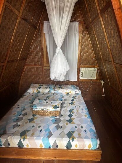 So sieht der kleine Wickwam von innen aus , top würde ich sagen 