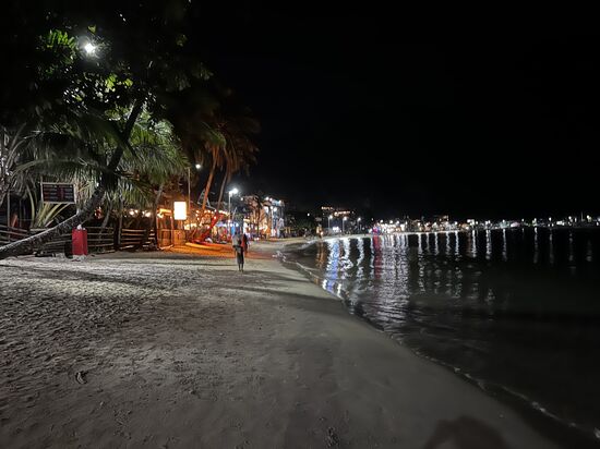 El Nido bei Nacht 