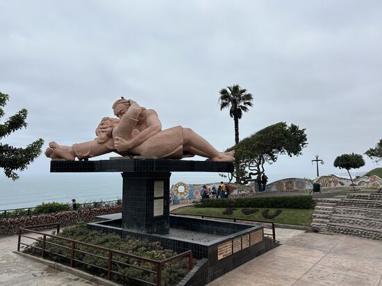 Liebespark oder so , da hängen auch ganz viele Schlösser 