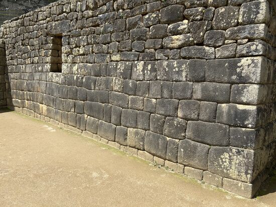 Da könnt ihr mal sehen, mit welcher Präzision die Leute im 14 Jahrhundert schon gearbeitet haben .