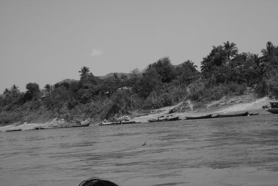 Unterwegs beim Stopp mit dem Speedboot,waehrend der Fahr wars nicht moeglich zu knippsen.