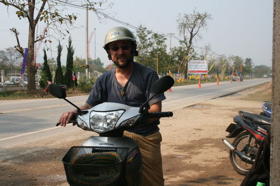 Enrico auf dem Tripp an die birmanische Grenze