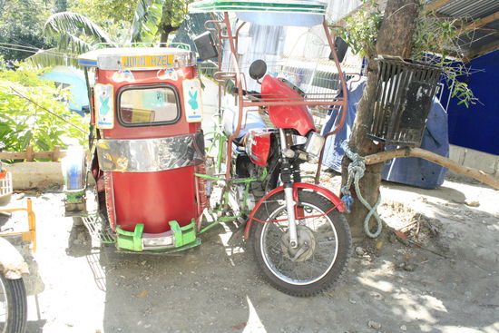 habal habal aber warum die Dinger so heissen ist mir bis heute verborgen geblieben hab mich auch nicht getraut,damit zu fahren.