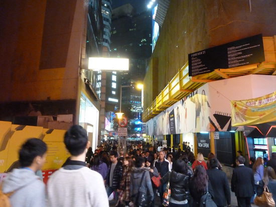 Was fuer ein Gewusel kann ich euch sagen,das ist Freitag abend so gegen 23Uhr...