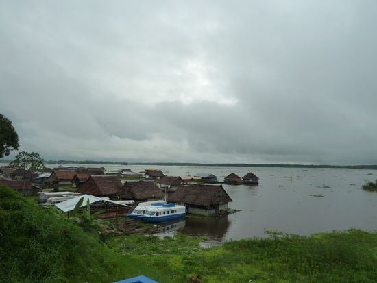 Ein Blick von meinem Hotel in Iquitos,ich habs genossen...