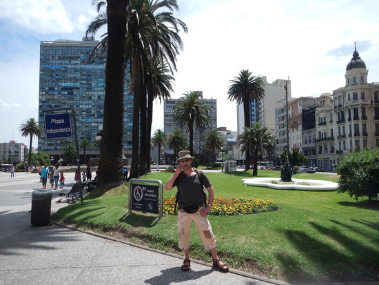Plaza Indipendencia in Montevideo,ganz schön warm sag ich euch .